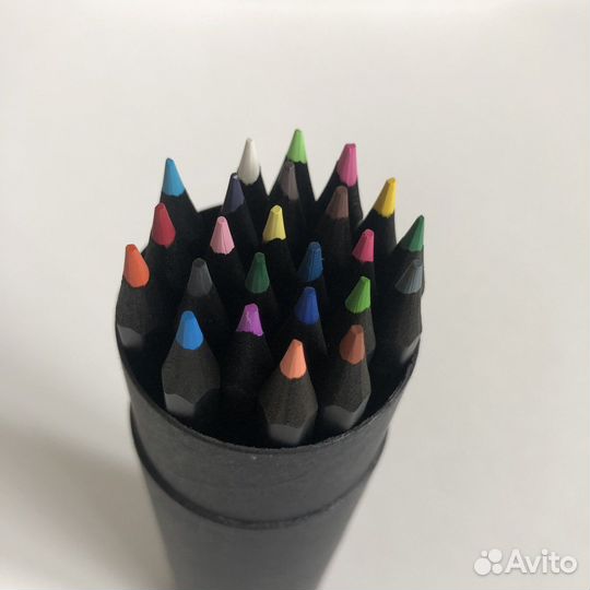 Набор цветных карандашей