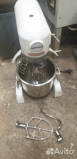 Миксер планетарный на 10литров