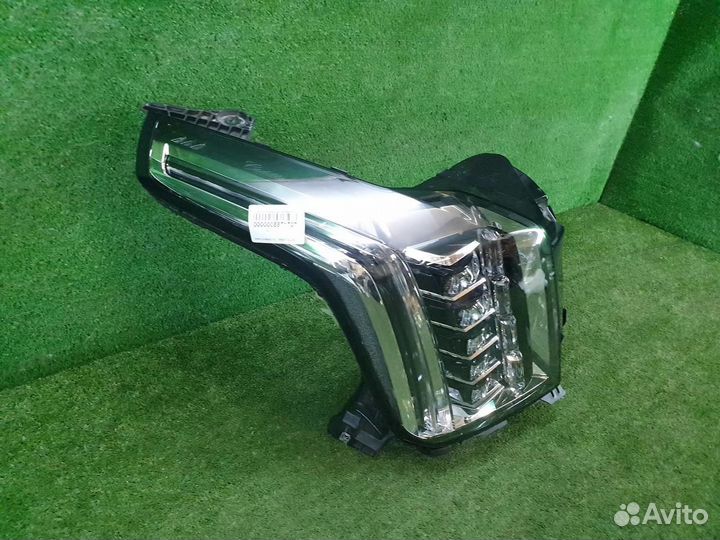 Фара правая Cadillac Escalade