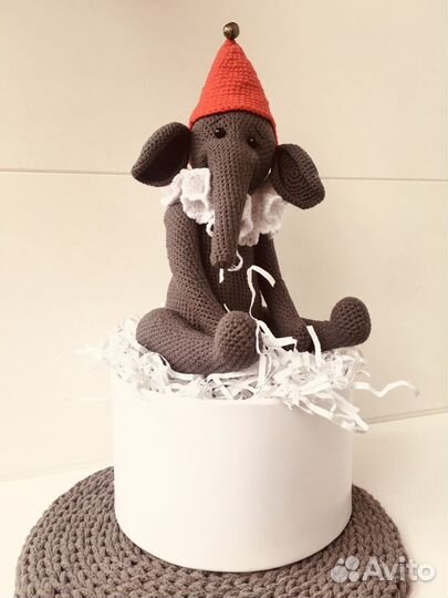 Вязаный слон