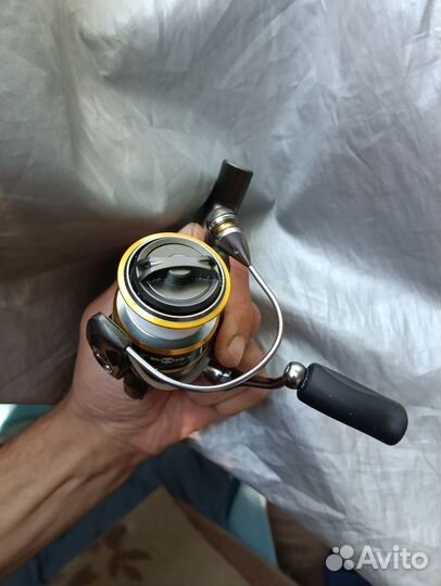 Катушка спининга akara