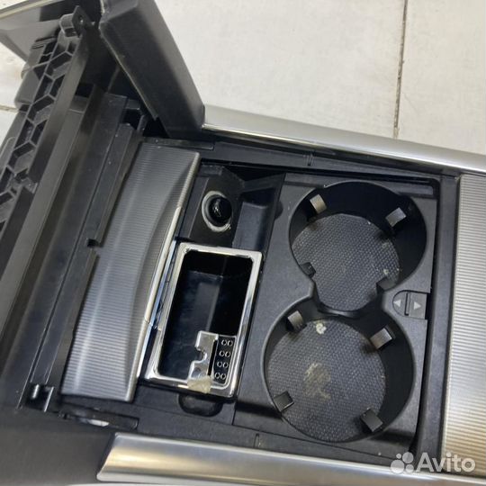 Консоль центральная Mercedes-Benz E-Class W212