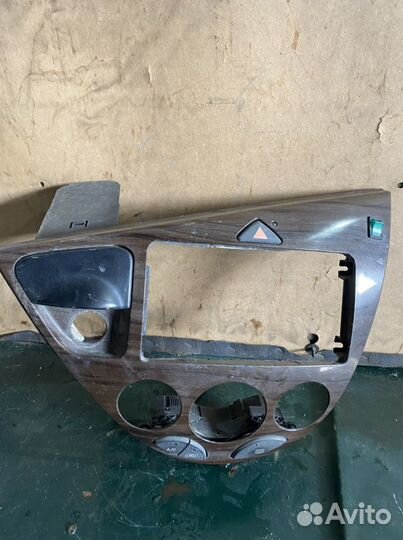 Рамка магнитолы ford focus 1