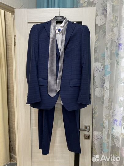 Костюм мужской