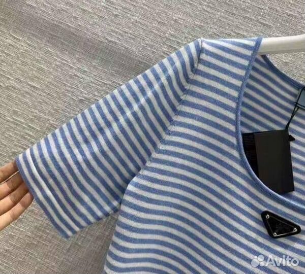 Футболка Prada