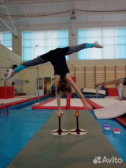 Стойки акробатические