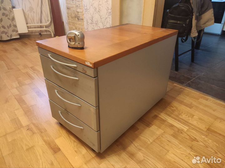 Тумба под инструмент