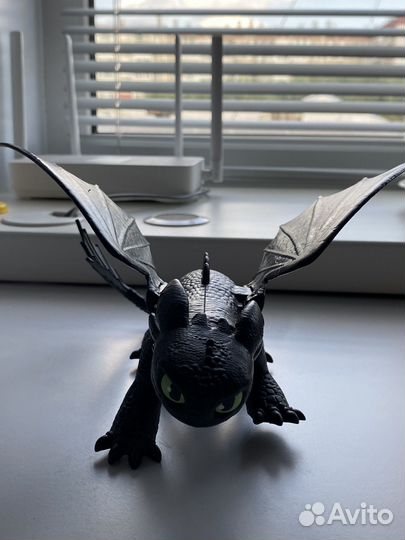 Игрушка дракон беззубик