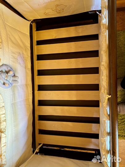 Продаётся детская кровать с пеленальным комодом