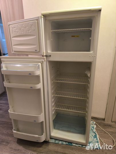 Холодильник б/у