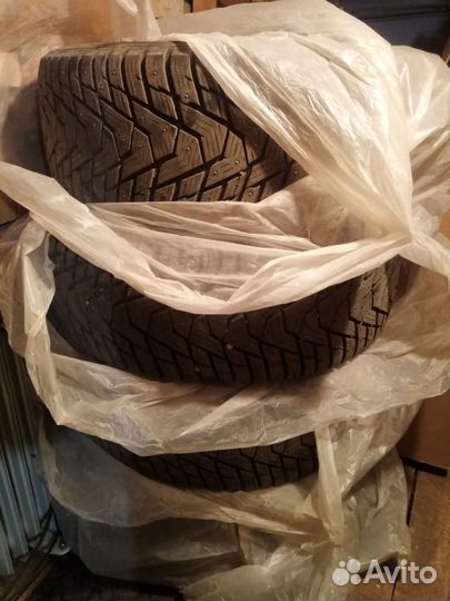 Hankook Winter I'Pike RS2 W429 245/45 R19