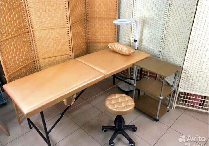 Кушетка с замком от внезапного открытия стола