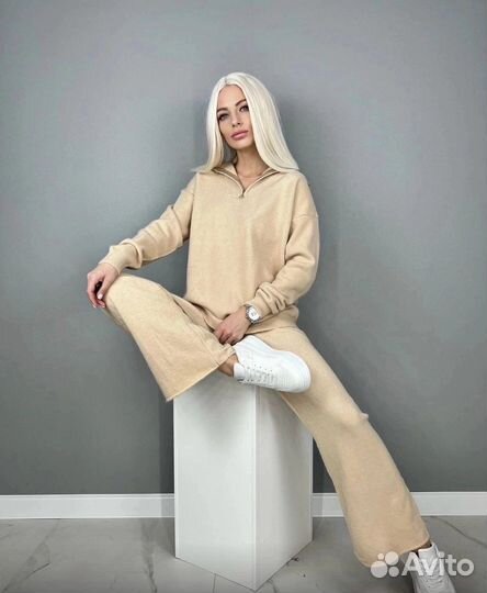 Теплые костюмы на весну женские новые