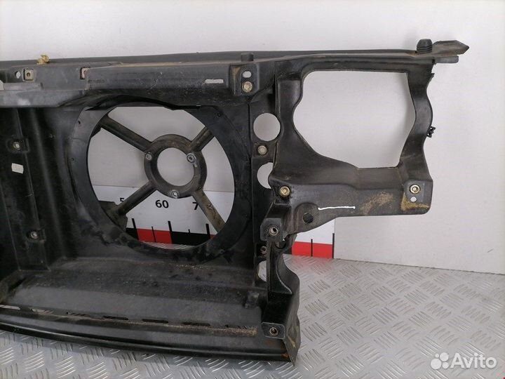 Панель передняя (телевизор) для Volkswagen Golf 3