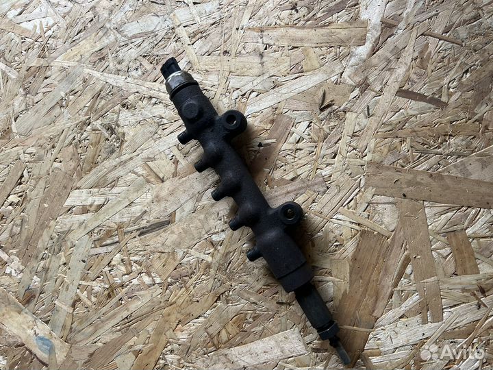 Топливная рампа ford transit 2.4