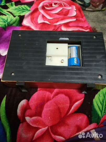 Часы настольные ссср,маяк,на батарейках