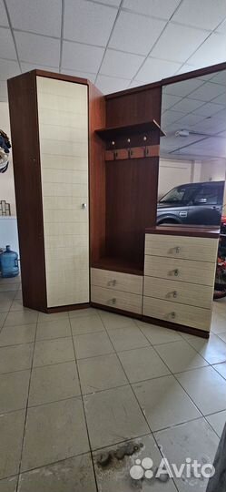 Прихожая угловая бу