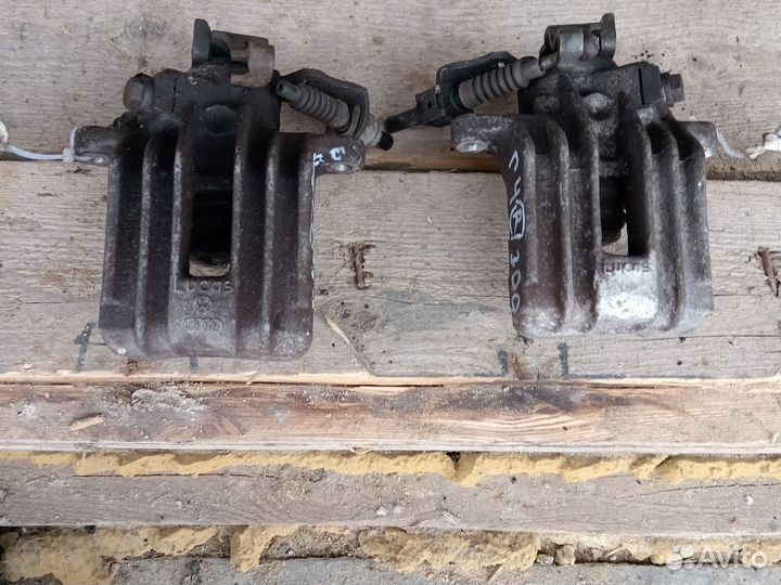 Суппорт тормозной гольф 4 Шкода окт тур