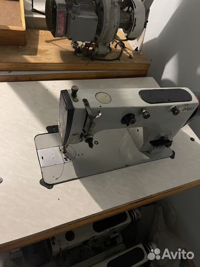 Производственные Швейные машины 22 кл. со столом