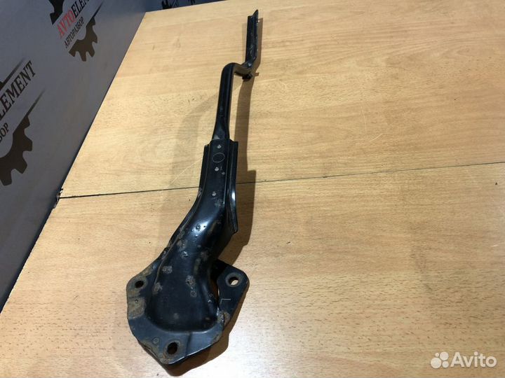 Растяжка столбов Ford Focus