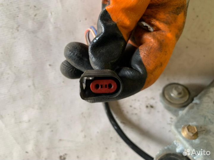 Моторчик заднего стеклоочистителя (дворника) Ford