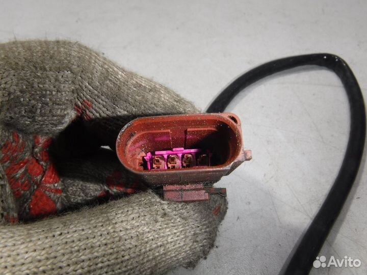 Датчик кислородный Volkswagen Jetta 5