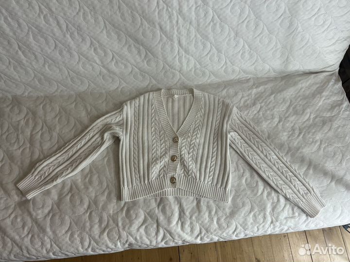 Кардиган с золотыми пуговицами