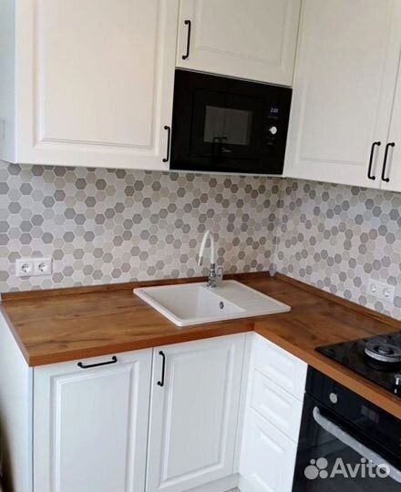 Кухня в потолок