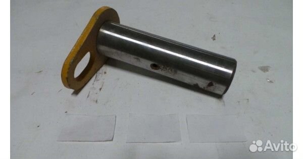 Палец с ухом рулевой