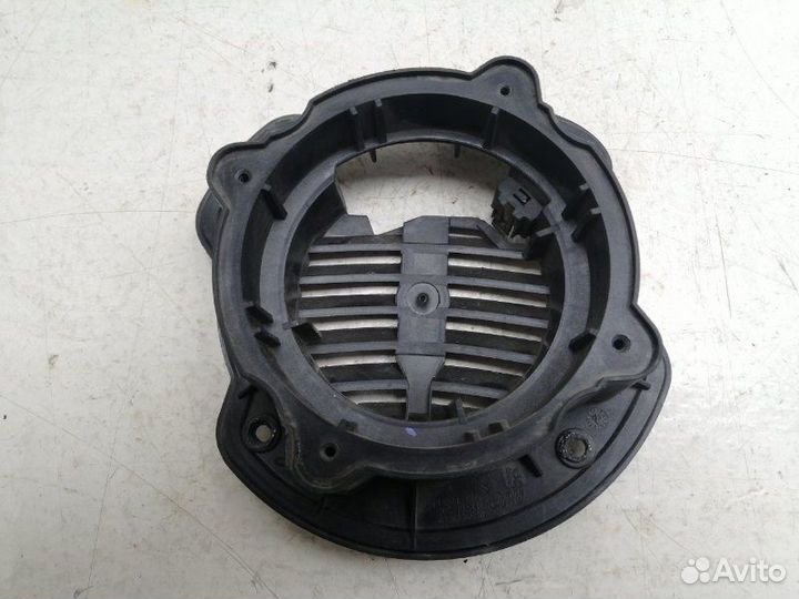 Кронштейн задний правый Peugeot 308 2006-2014