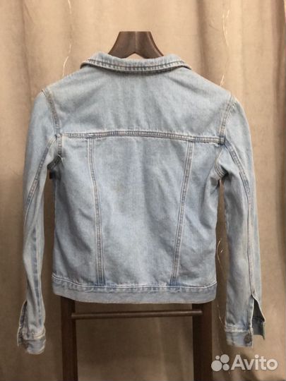 Джинсовая куртка размер S