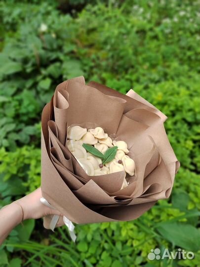 Шоколадный букет из пельменей