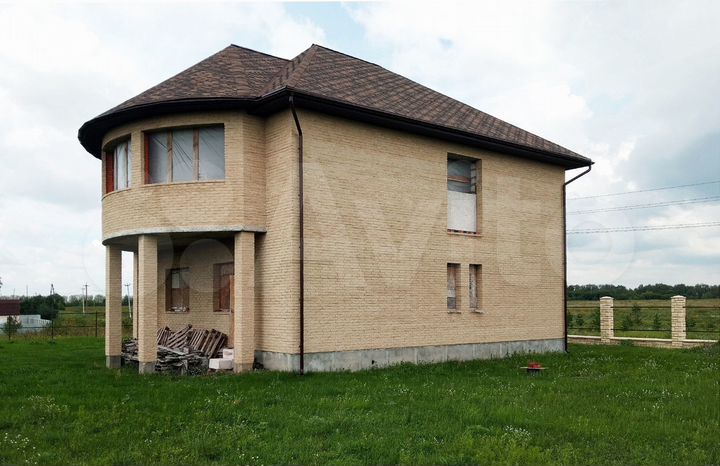 Дом 240 м² на участке 15 сот.