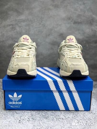 Кроссовки Adidas wmns astir 'wonder white bliss