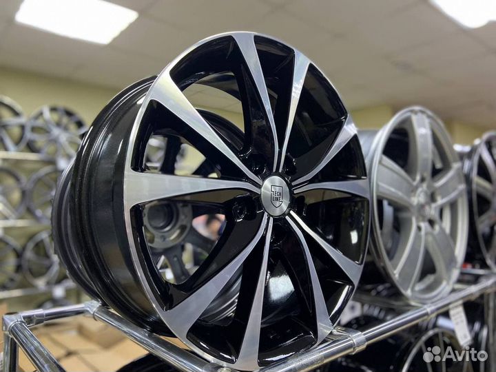 Диск литой Tech Line 734 6.5x17 5x114.3 ET46 DIA67