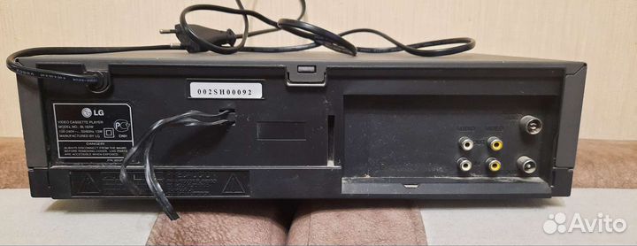 Видеомагнитофон LG (видеоплеер)