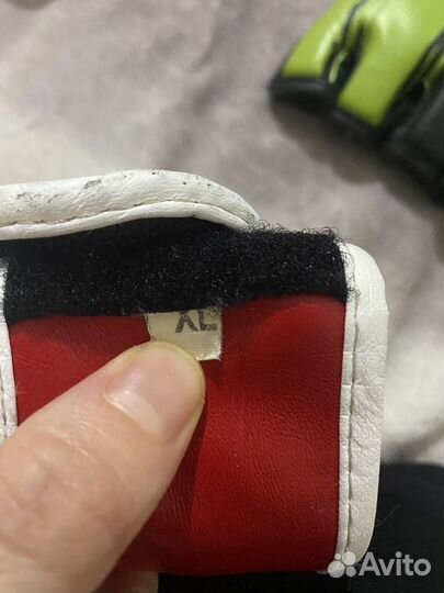 Боксерские перчатки