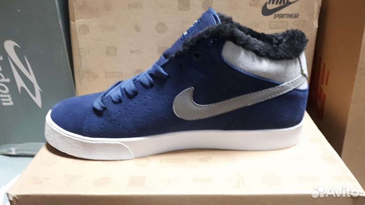 Кроссовки Nike зимние