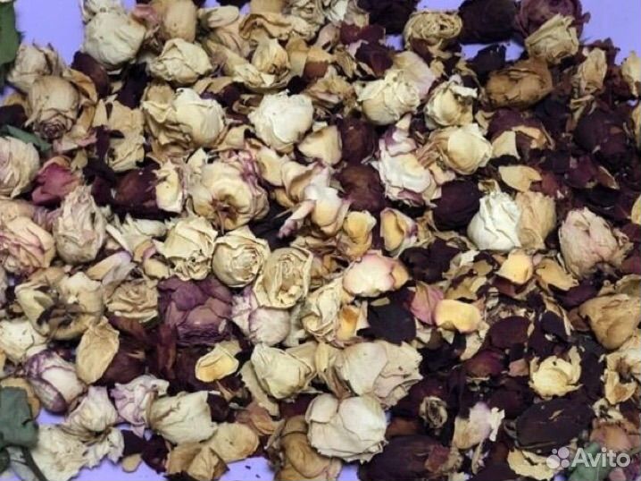 Лепестки роз