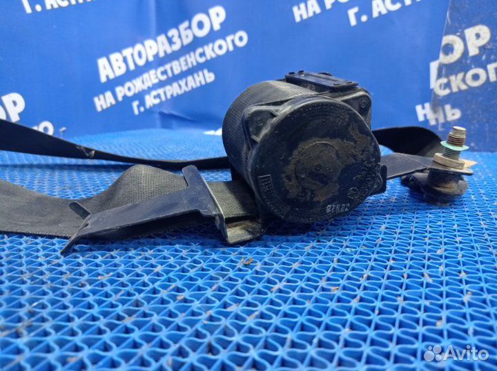 Передний правый ремень безопасности Chevrolet