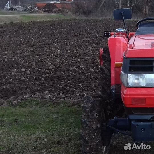 Вспашка земли (плуг фреза погрузчик)