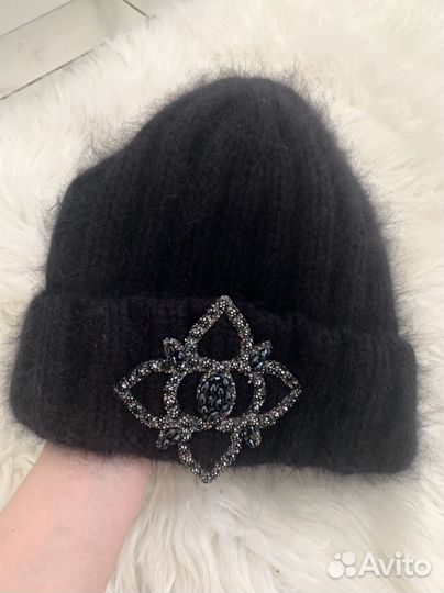 Шапка Tavitta из ангоры с декором