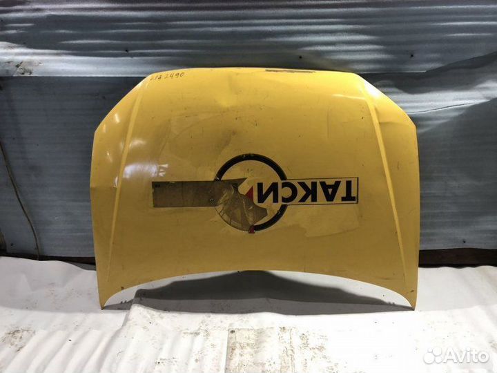 Капот с дефектом Volkswagen