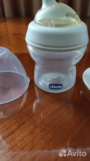 Бутылочка Chicco с соской для кормления ребенка
