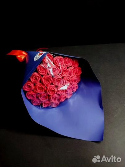 Красные Розы из Белого Шоколада - 29 шт в Букете