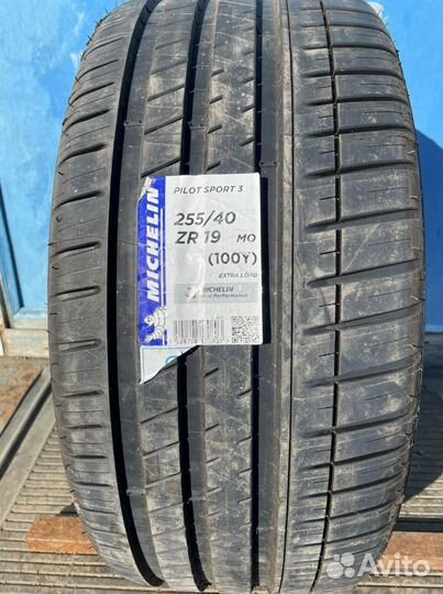 Michelin Pilot Sport 3 255/40 R19 100Y