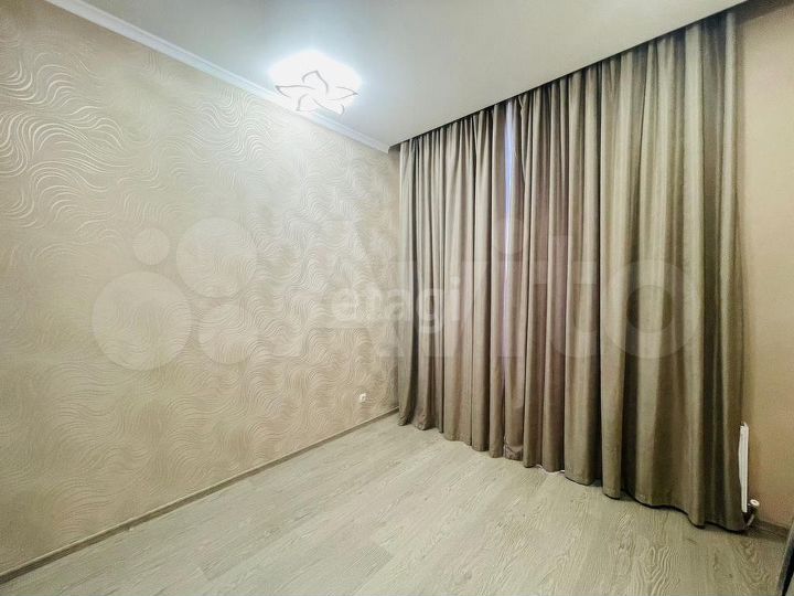 2-к. квартира, 56,7 м², 1/8 эт.