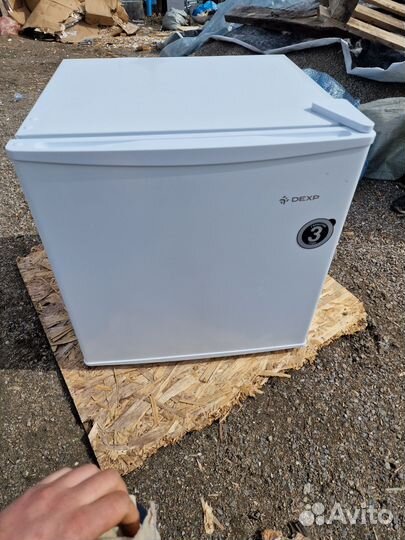 Холодильник маленький новый