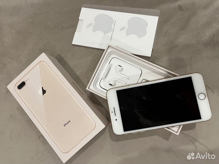 iPhone 8 plus 265gb и чехлы