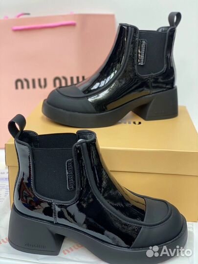 Лаковые ботинки Miu Miu 